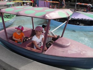 Just like Papa's boat  Jackson'Kate and Scarlett