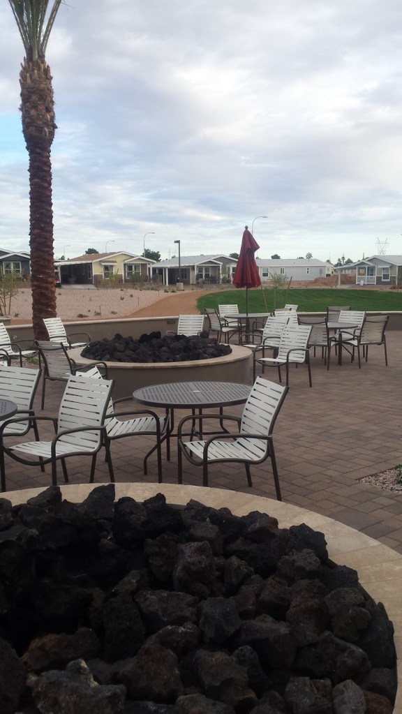 Wonderful large firepits for gatherings 